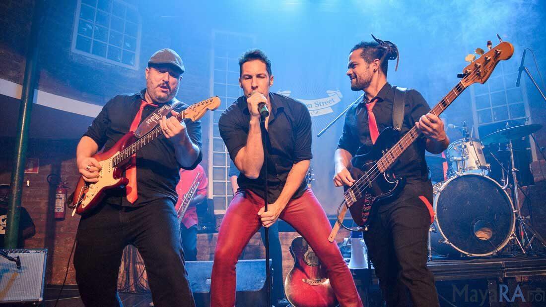 Foto da banda de pop rock Mama Jam